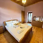 Tatil Evi Traditional Maisonette Just 15' From Kalamata
