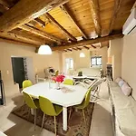 Traditional Maisonette Just 15' From Kalamata Valíra