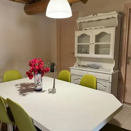 Traditional Two-story House Just 15' From Kalamata Valira