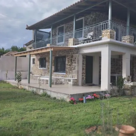 Traditional Maisonette Just 15' From Kalamata Дом отдыха *