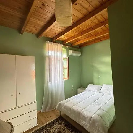 Traditional Two-story House Just 15' From Kalamata * Valira