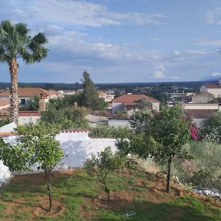 Traditional Two-story House Just 15' From Kalamata Valira
