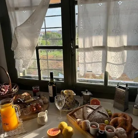 Traditional Maisonette Just 15' From Kalamata