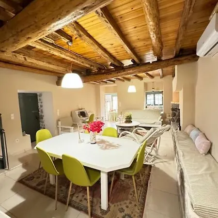 Traditional Two-story House Just 15' From Kalamata Valira