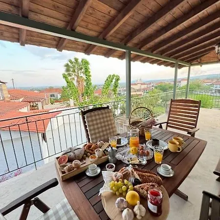 Feriehus Traditional Maisonette Just 15' From Kalamata