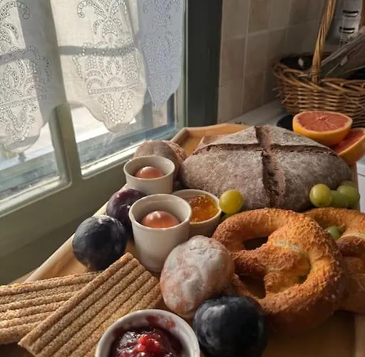 Traditional Maisonette Just 15' From Kalamata Semesterbostad Valíra