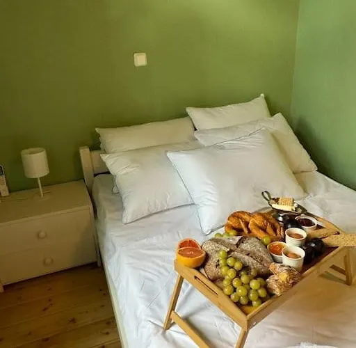 Traditional Maisonette Just 15' From Kalamata *