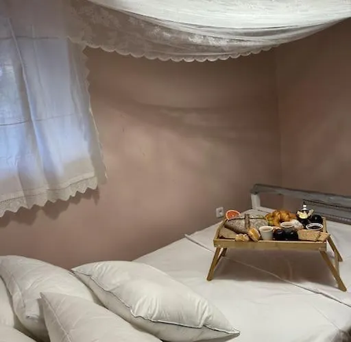 Traditional Maisonette Just 15' From Kalamata * Valira