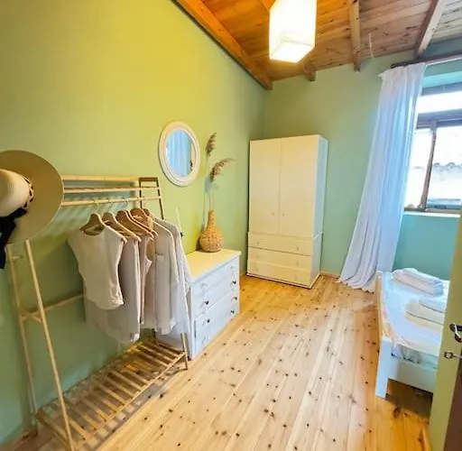 Traditional Maisonette Just 15' From Kalamata * Valira